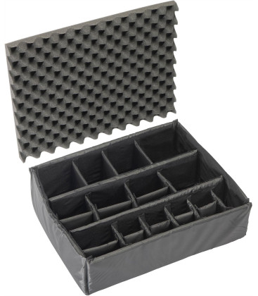 Pelicase 016050-0040-110E - 1605 AIR Case With Divider, Black