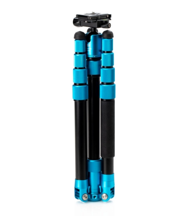 Mefoto MEBMRTPROCBLU - RoadTrip Pro Carbon Fiber Series 1 Travel Tripod with Ball Head and Monopod (Pacific Blue)