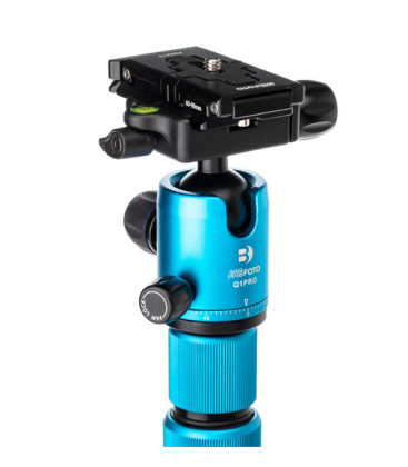 Mefoto MEBMRTPROCBLU - RoadTrip Pro Carbon Fiber Series 1 Travel Tripod with Ball Head and Monopod (Pacific Blue)